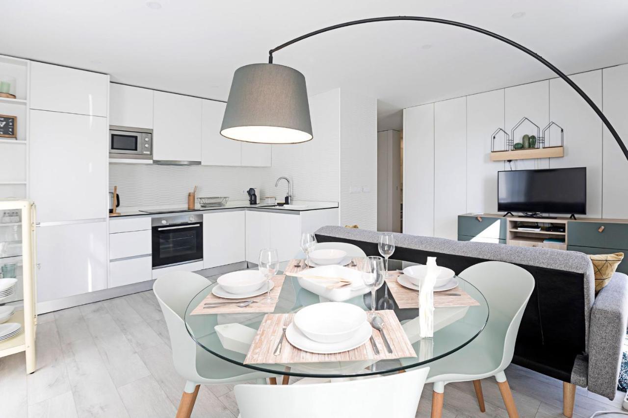 Stylish Flat W/ Gym & Parking By Lovelystay Porto Luaran gambar