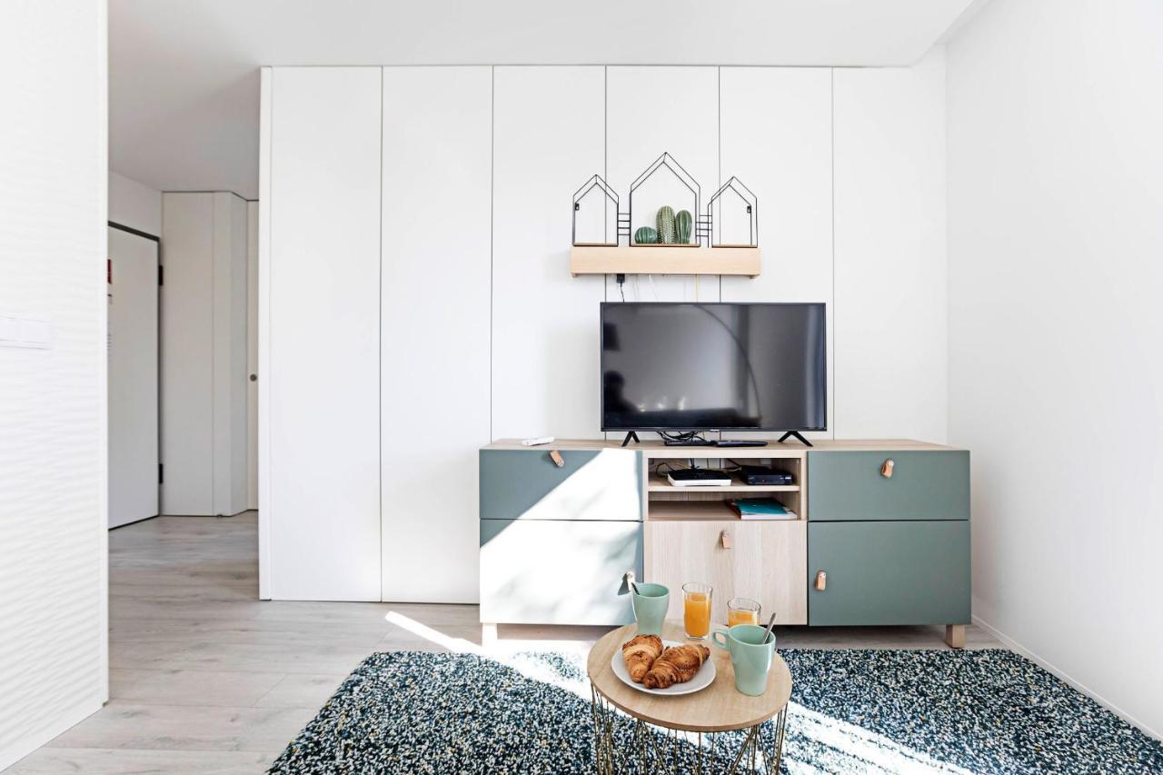 Stylish Flat W/ Gym & Parking By Lovelystay Porto Luaran gambar