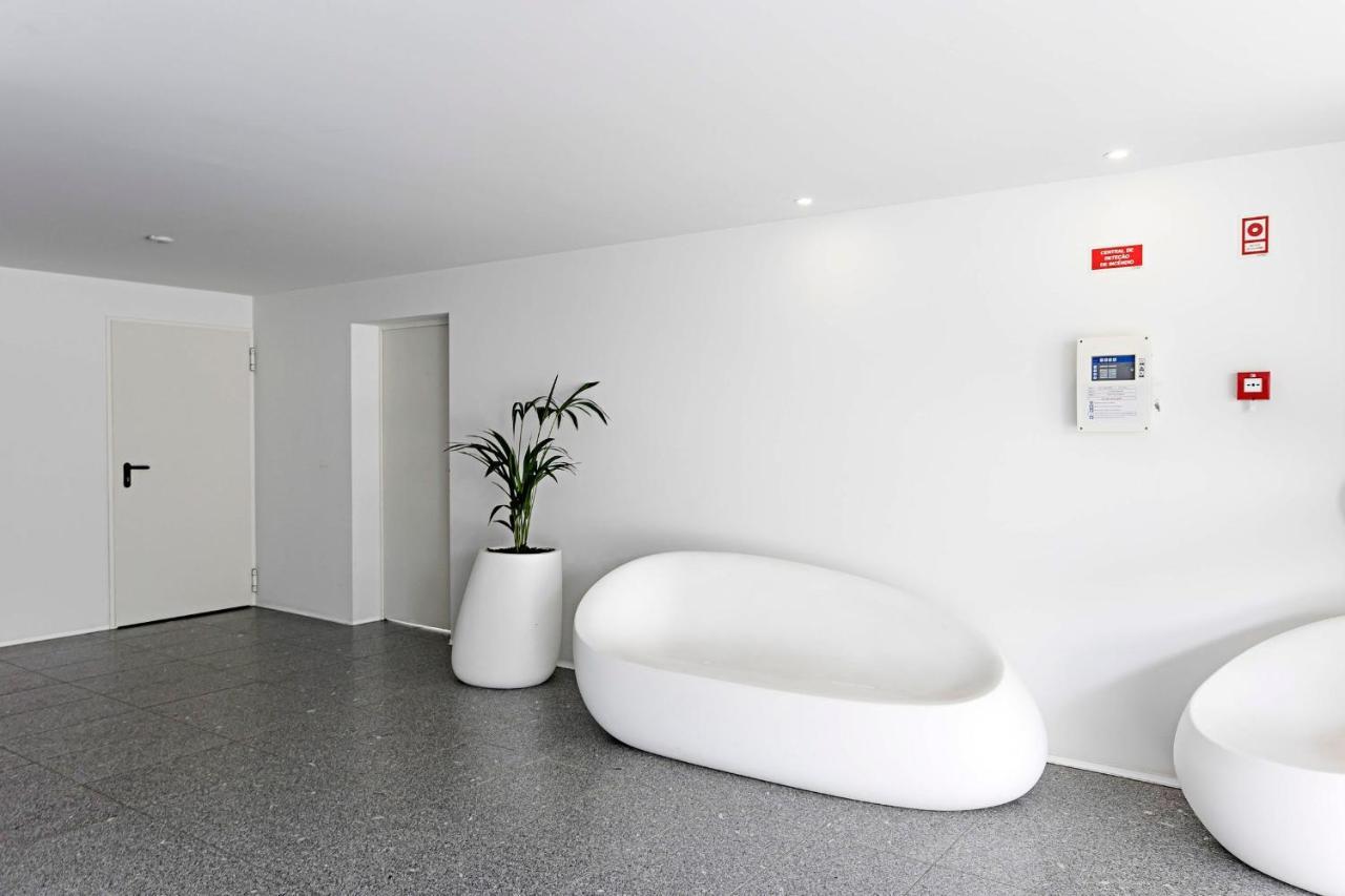 Stylish Flat W/ Gym & Parking By Lovelystay Porto Luaran gambar