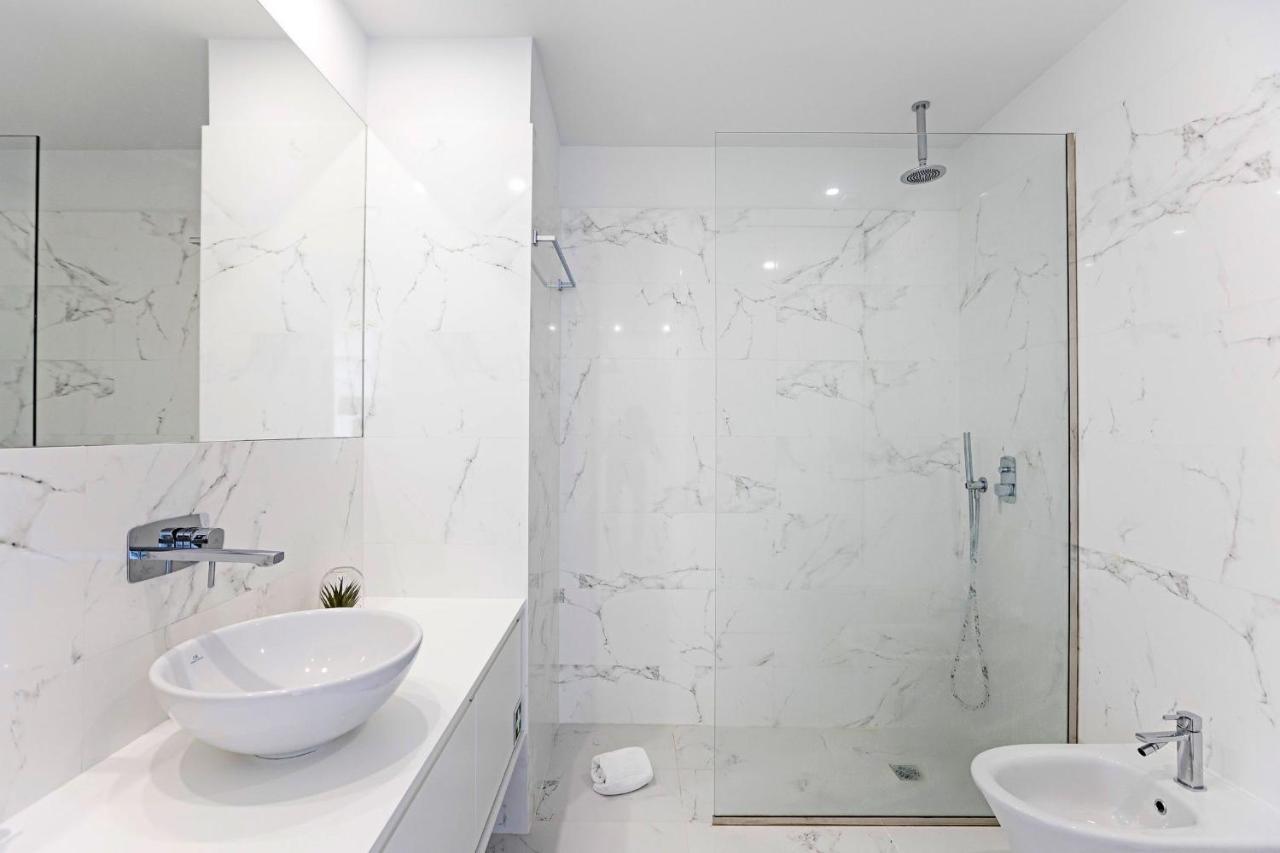 Stylish Flat W/ Gym & Parking By Lovelystay Porto Luaran gambar