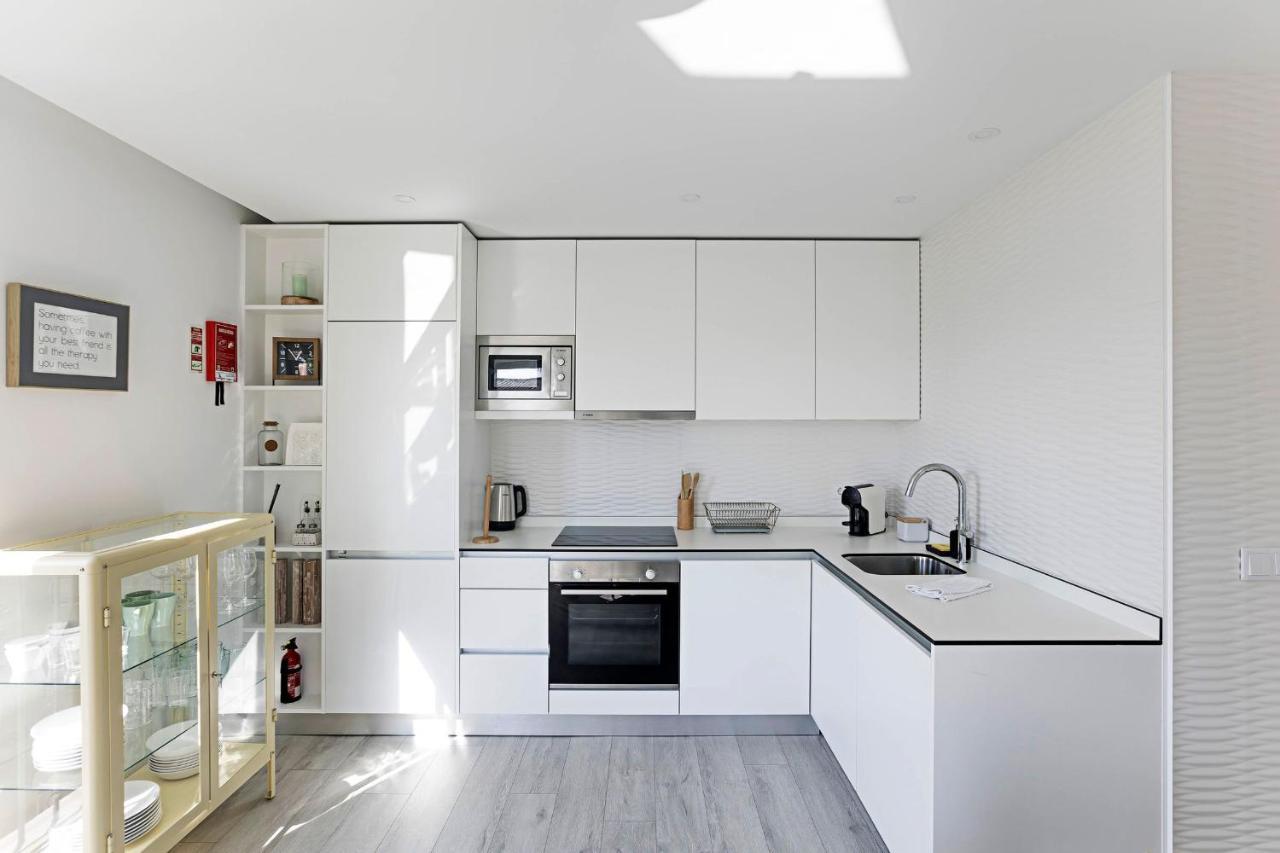 Stylish Flat W/ Gym & Parking By Lovelystay Porto Luaran gambar