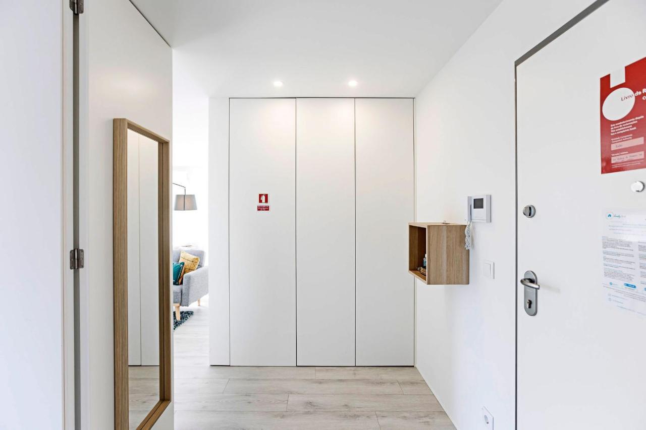 Stylish Flat W/ Gym & Parking By Lovelystay Porto Luaran gambar